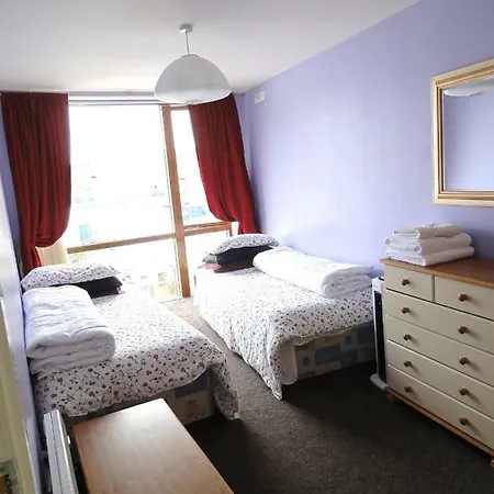 The Cork Street Apt - City At Your Fingertips! Lejlighed