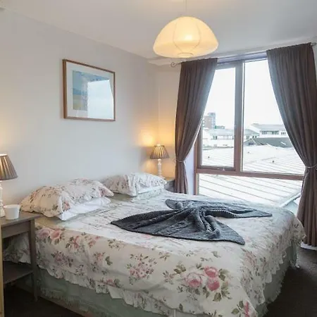 公寓 The Cork Street Apt - City At Your Fingertips! *