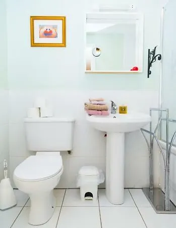 The Cork Street Apt - City At Your Fingertips! Apartamento